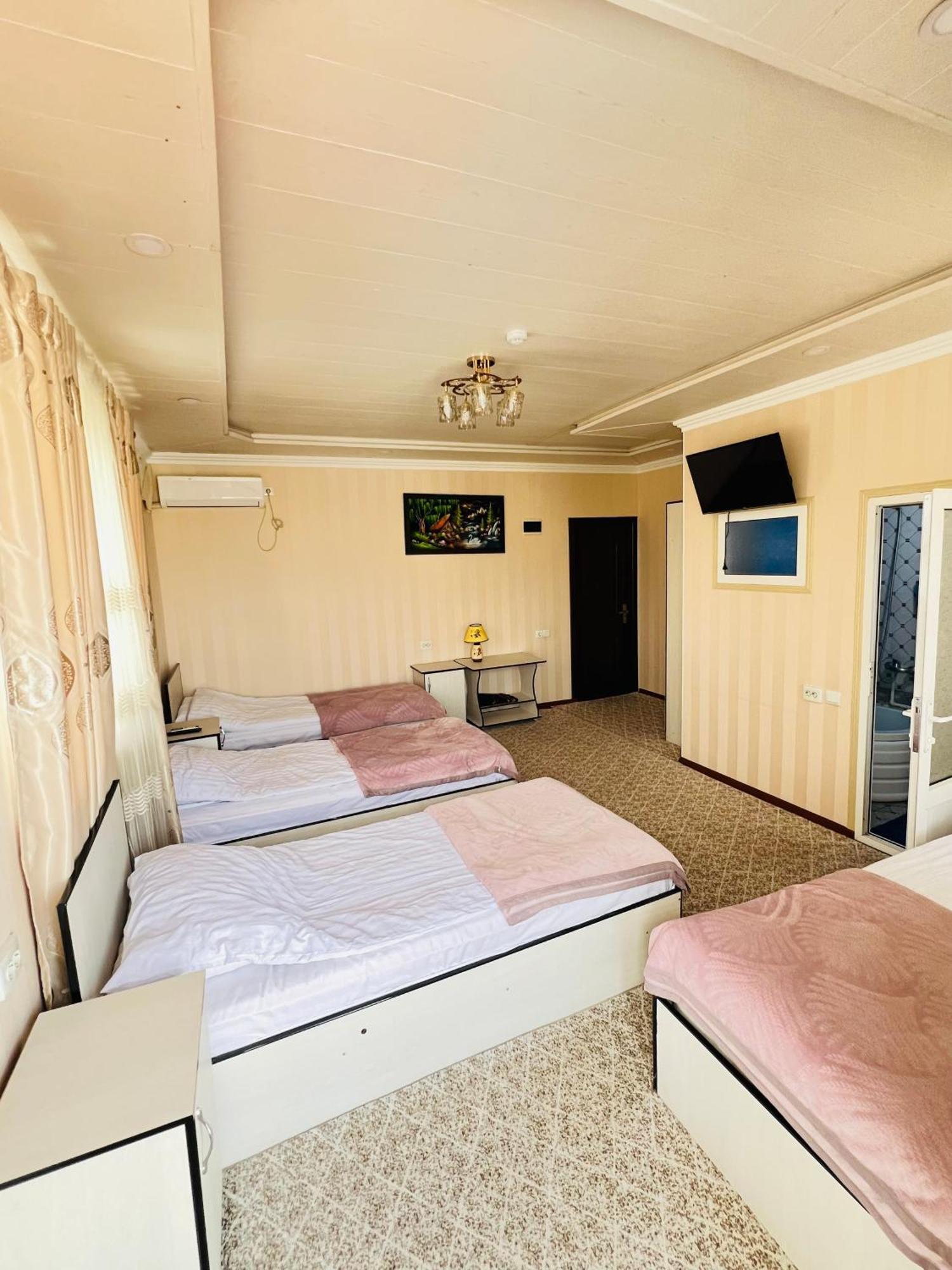 Hotel Zarafshon Panjakent Bagian luar foto